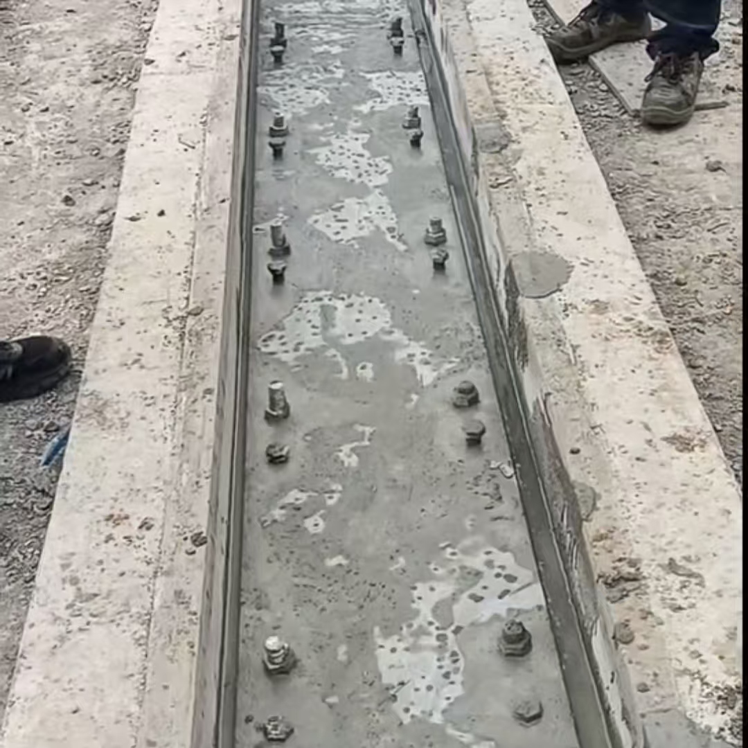 婺源港口码头起重机龙门吊重型机械设备稳固用早强快凝轨道胶泥